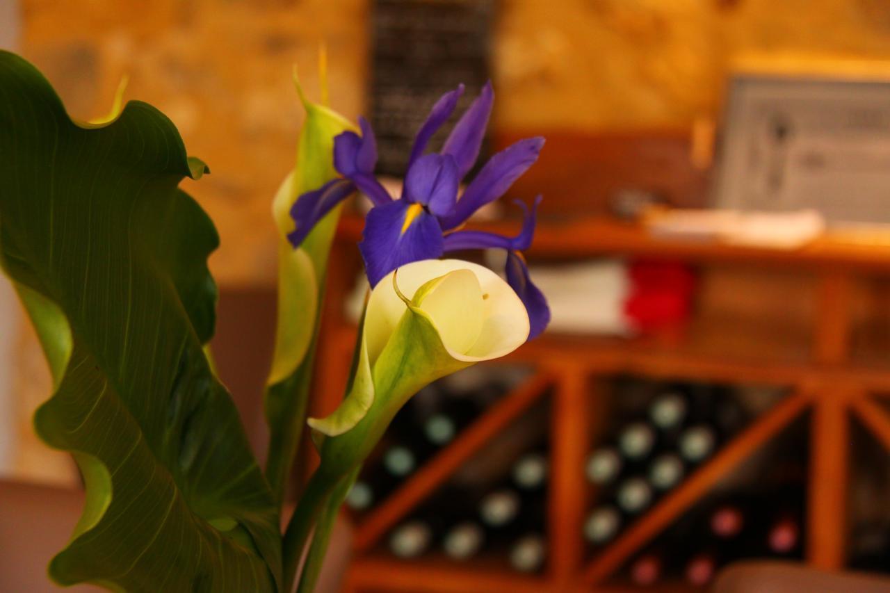 Hotel Restaurant La Traverse Cénac-et-Saint-Julien Esterno foto